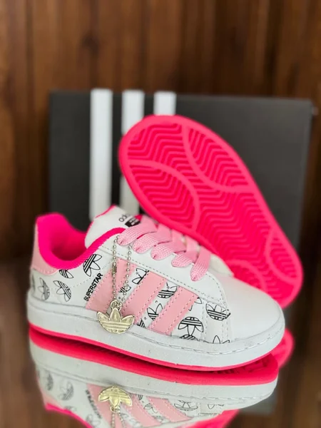 Zapatillas Infantiles Adidas Superstar Blancas y Rosas